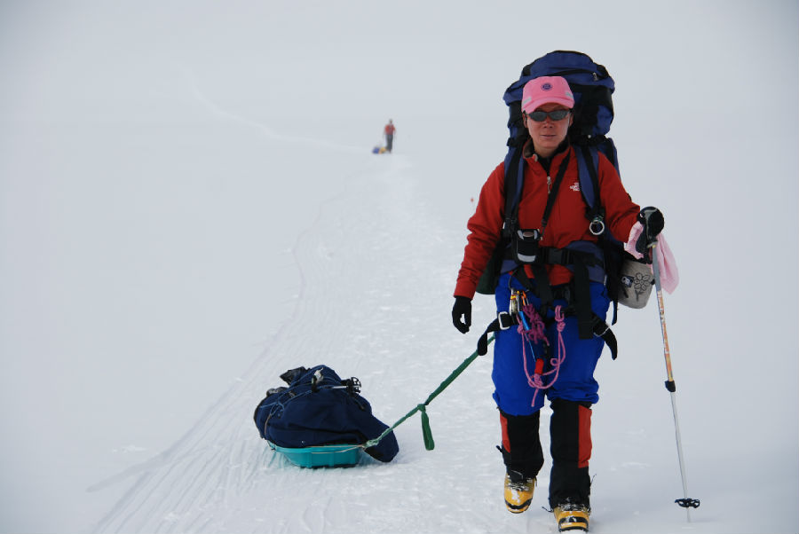 Vinson 文森峰walking.JPG